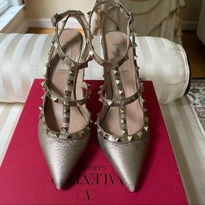Valentino Rockstud Pumps (metallic)